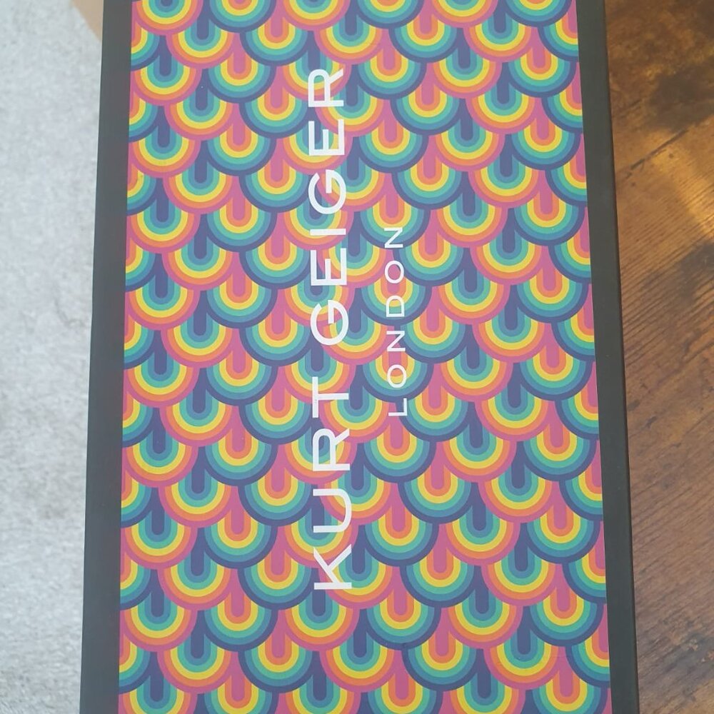 Sandal Kurt Geiger DAISY FLAT  Color: GOLD COMB  Size: 8.5, new, never worn - Picture 4 of 12